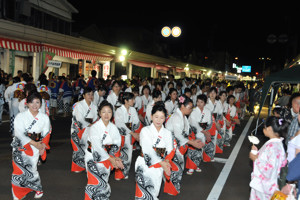 民踊流しの画像