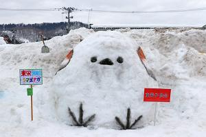 雪像コンテストに出品されたシマエナガの雪像