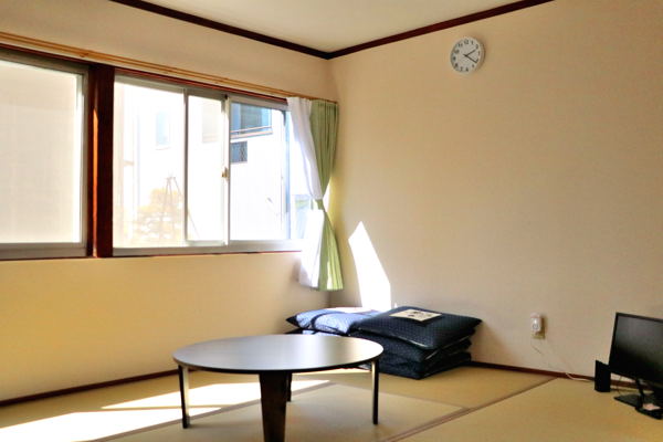 施設内一階の和室の画像