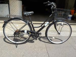 27インチの黒い自転車です。