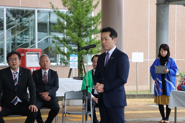 挨拶をする市長の画像