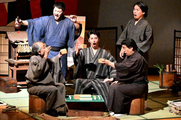 麻雀をする登場人物たちの画像