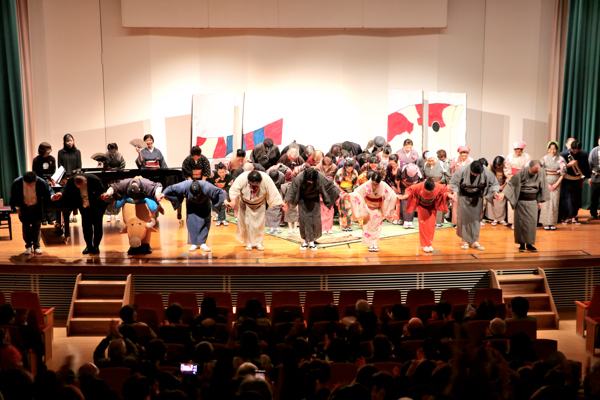 1日目のカーテンコールの画像