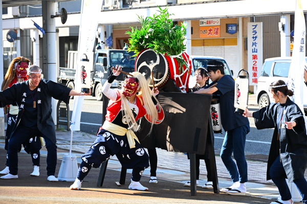 佐渡伝統芸能「鬼太鼓」の画像