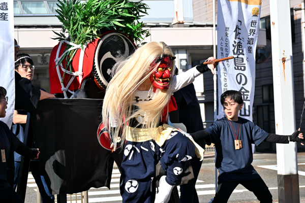佐渡伝統芸能「鬼太鼓」の画像