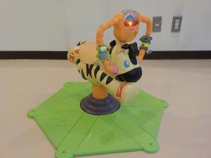 乗用玩具です。