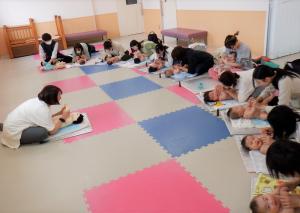 ベビーマッサージ