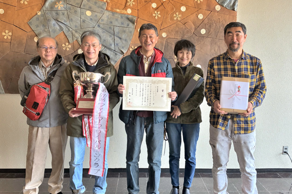 優勝したファイアフライバルーンクラブの画像