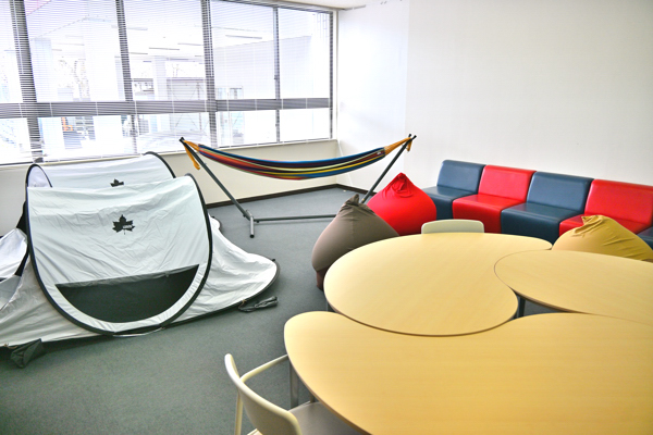 学びの多様化学校のフリースペースの画像