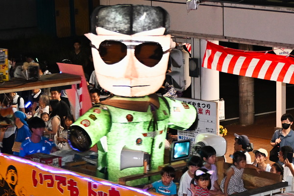 東山志天会の万灯の画像