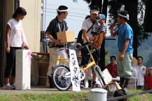 お楽しみ抽選会の画像