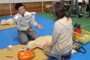 心肺蘇生法体験コーナーの画像