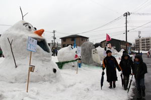 会場内に作られた雪像の画像